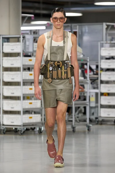 Look 13